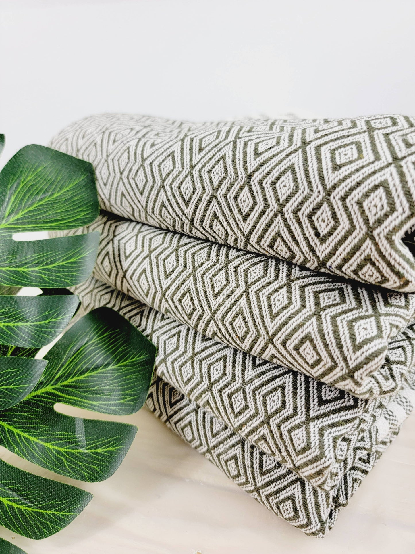 EBRU Home Throw Blankets and Bedspreads, Cotton woven, Hand woven