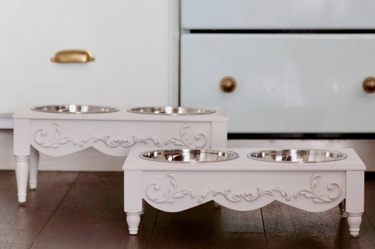 Helpen Pets - Scrollie Dog or Cat Elevated Pet Feeder