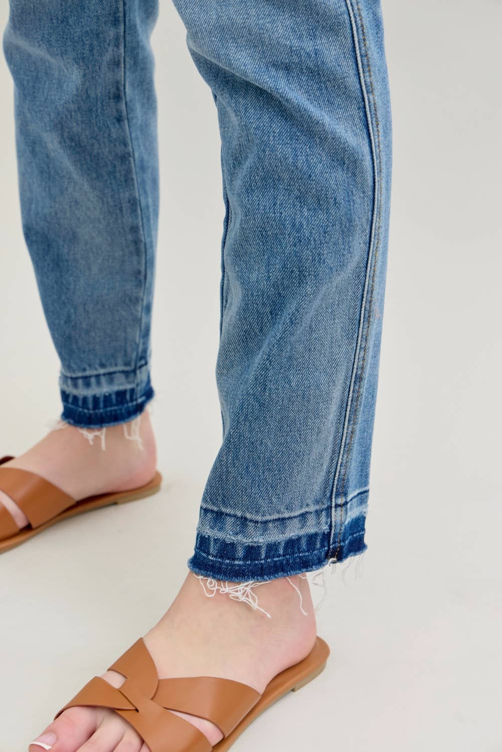 Judy Blue Jeans - MR Rigid Magic Release Hem BF