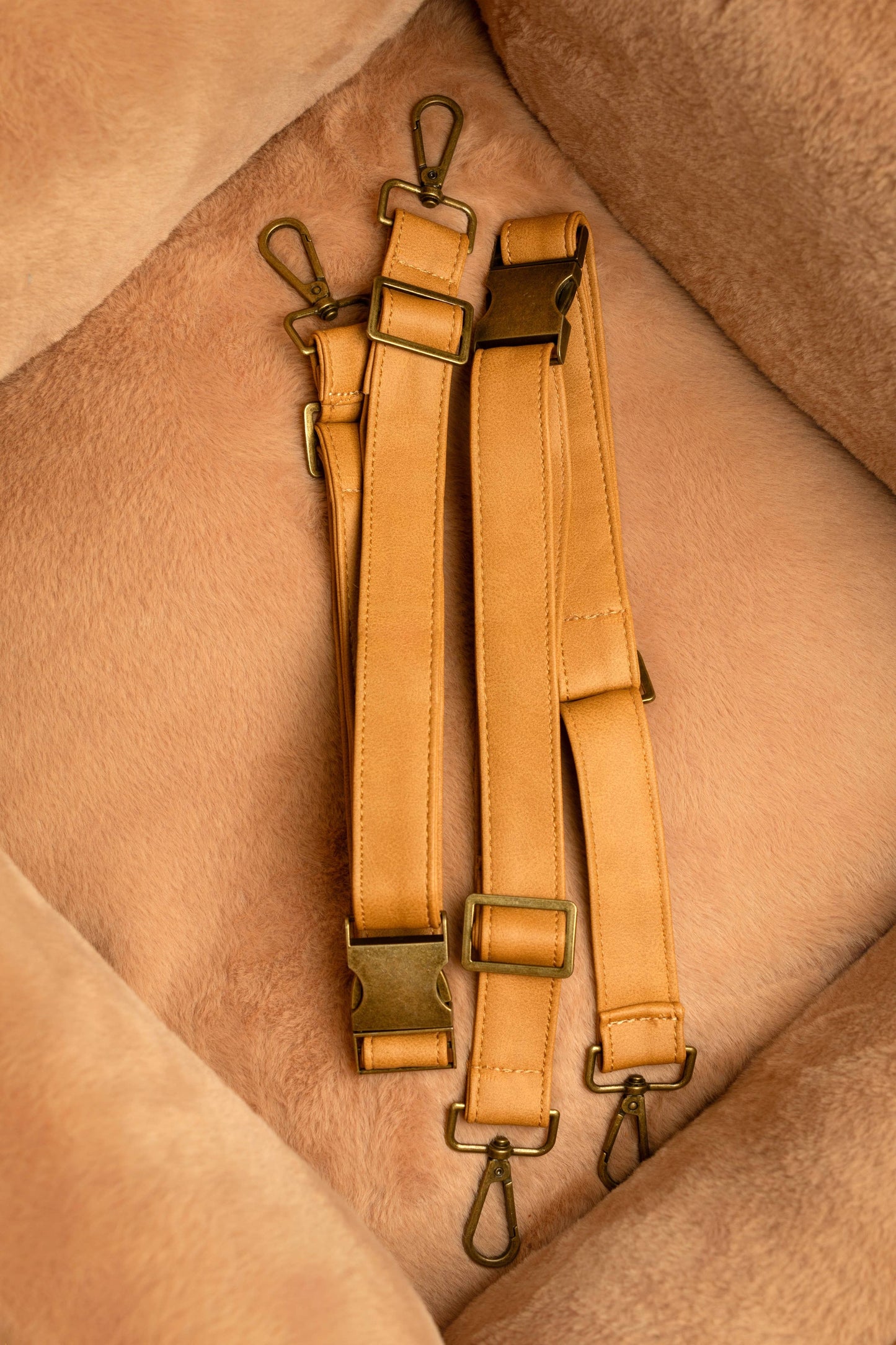 NOAH AND PAW LLC - Dog Car Seat Carrier Orthopedic Crushed Foam, Camel, Vegan Leather
