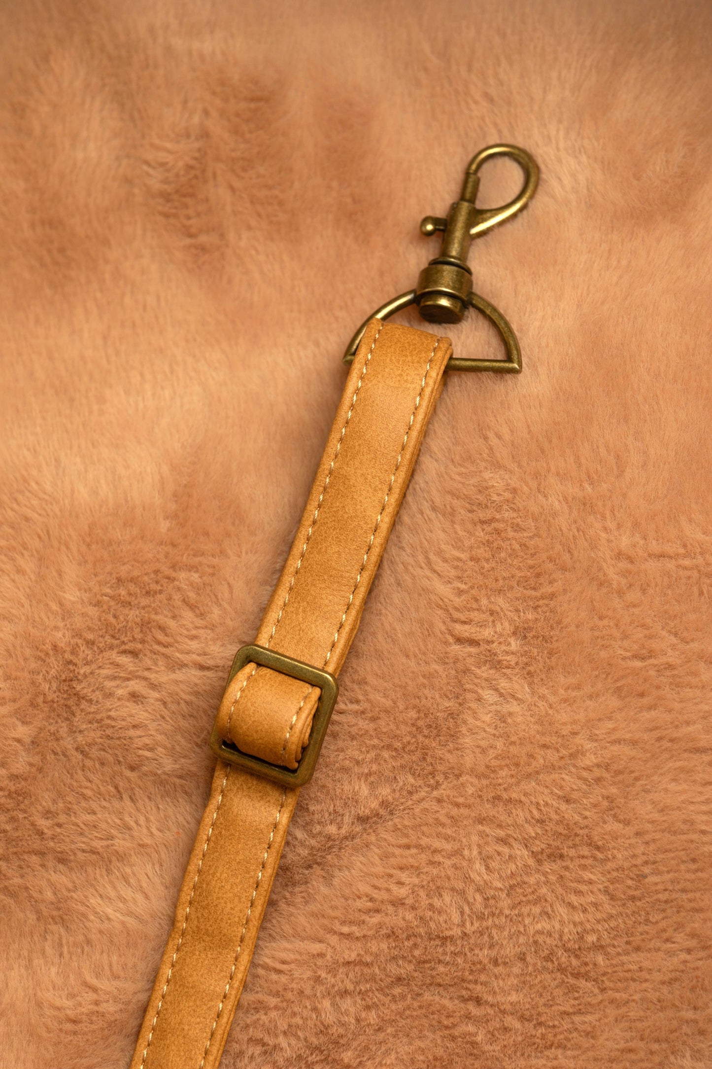 NOAH AND PAW LLC - Dog Car Seat Carrier Orthopedic Crushed Foam, Camel, Vegan Leather