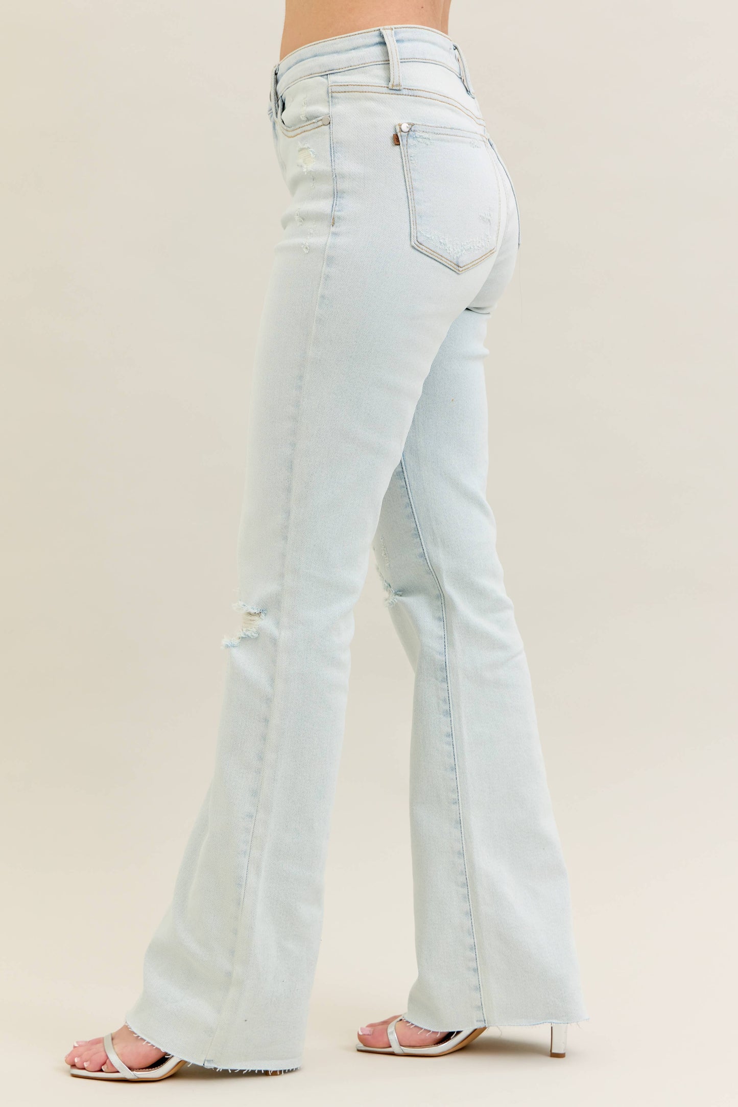Judy Blue Jeans - Mid Rise Distressed & Fray Hem Bootcut
