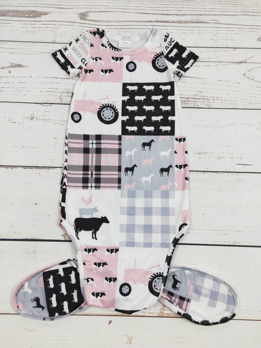 sassy kids palace - Pink Tractor Girls Printed Infant Babygown