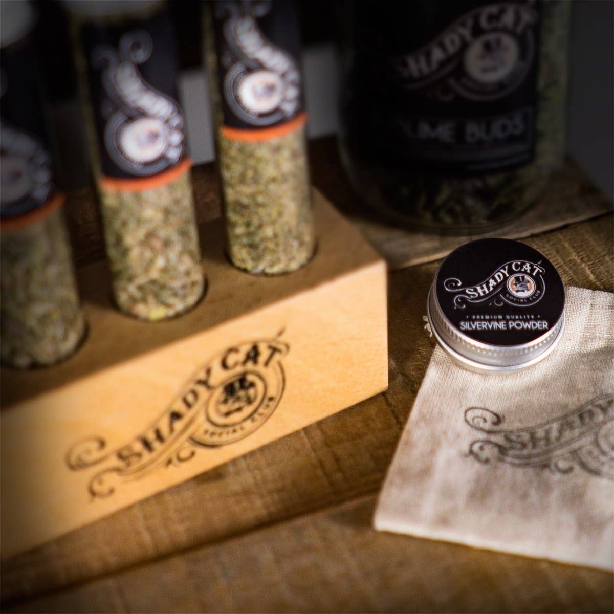 SHADY CAT SOCIAL CLUB - Small Organic Silver vine Powder Tin