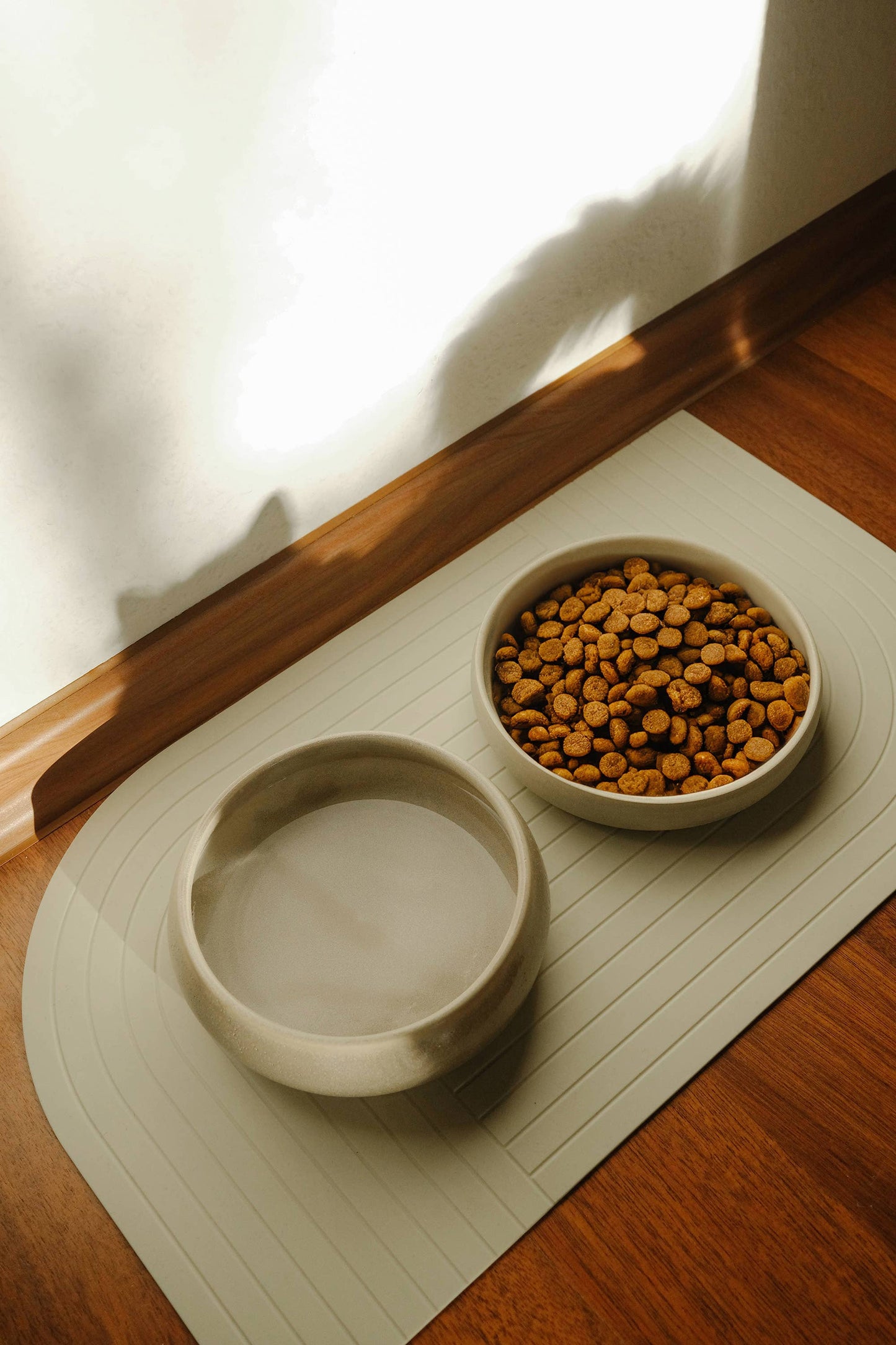The Catery - Gourmet food bowl cream