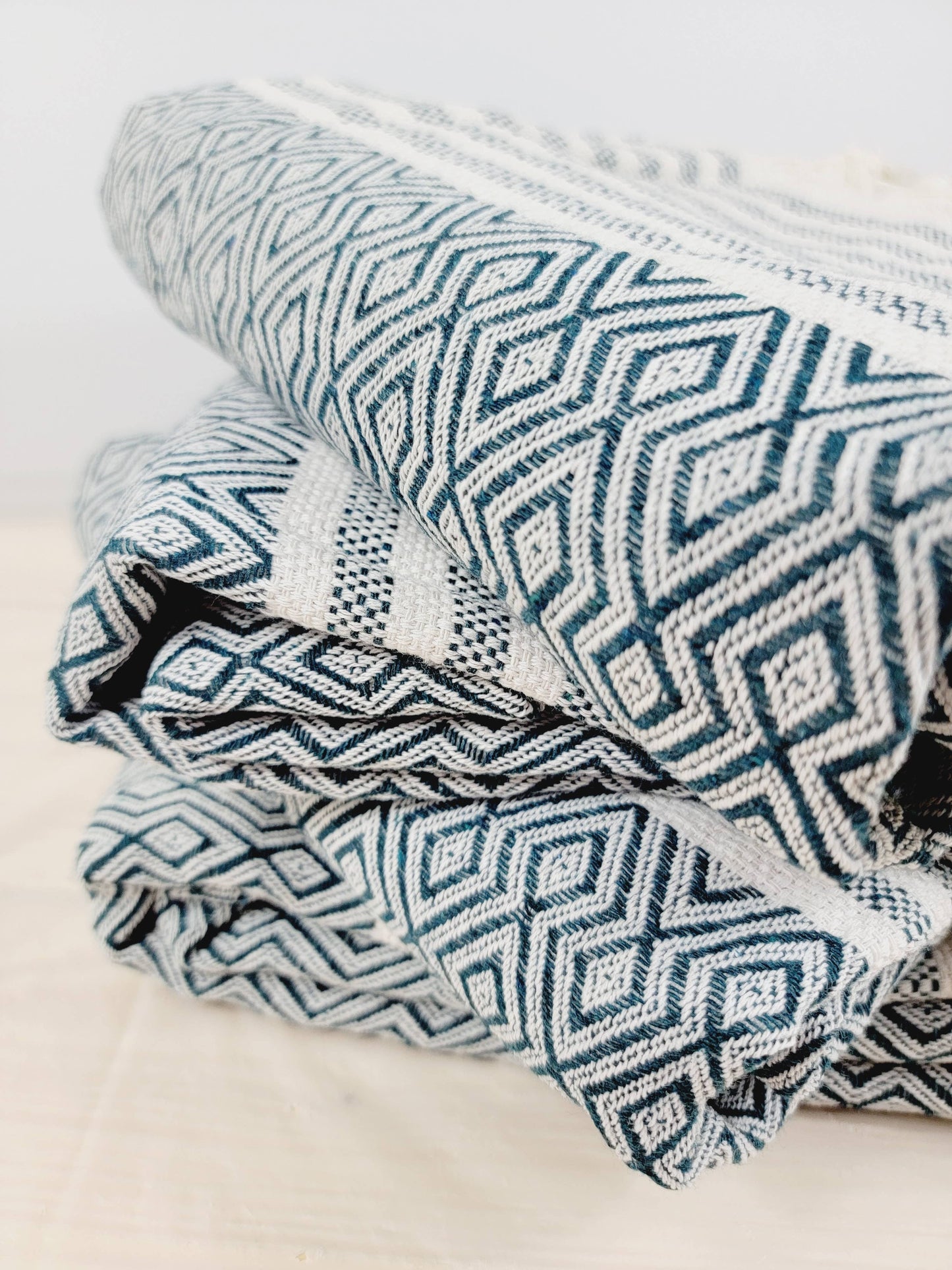EBRU Home Throw Blankets and Bedspreads, Cotton woven, Hand woven