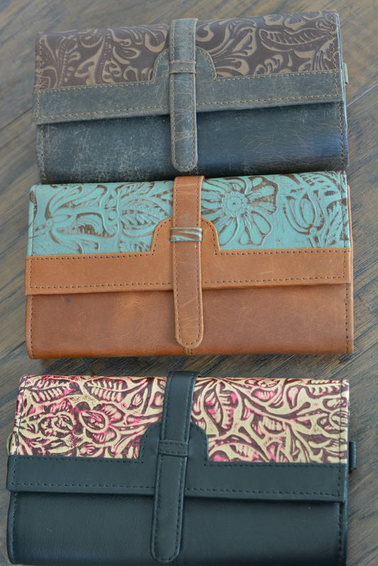 FRINGE & LUXE -   Leather embossed wallet -W/removable crossbody strap 