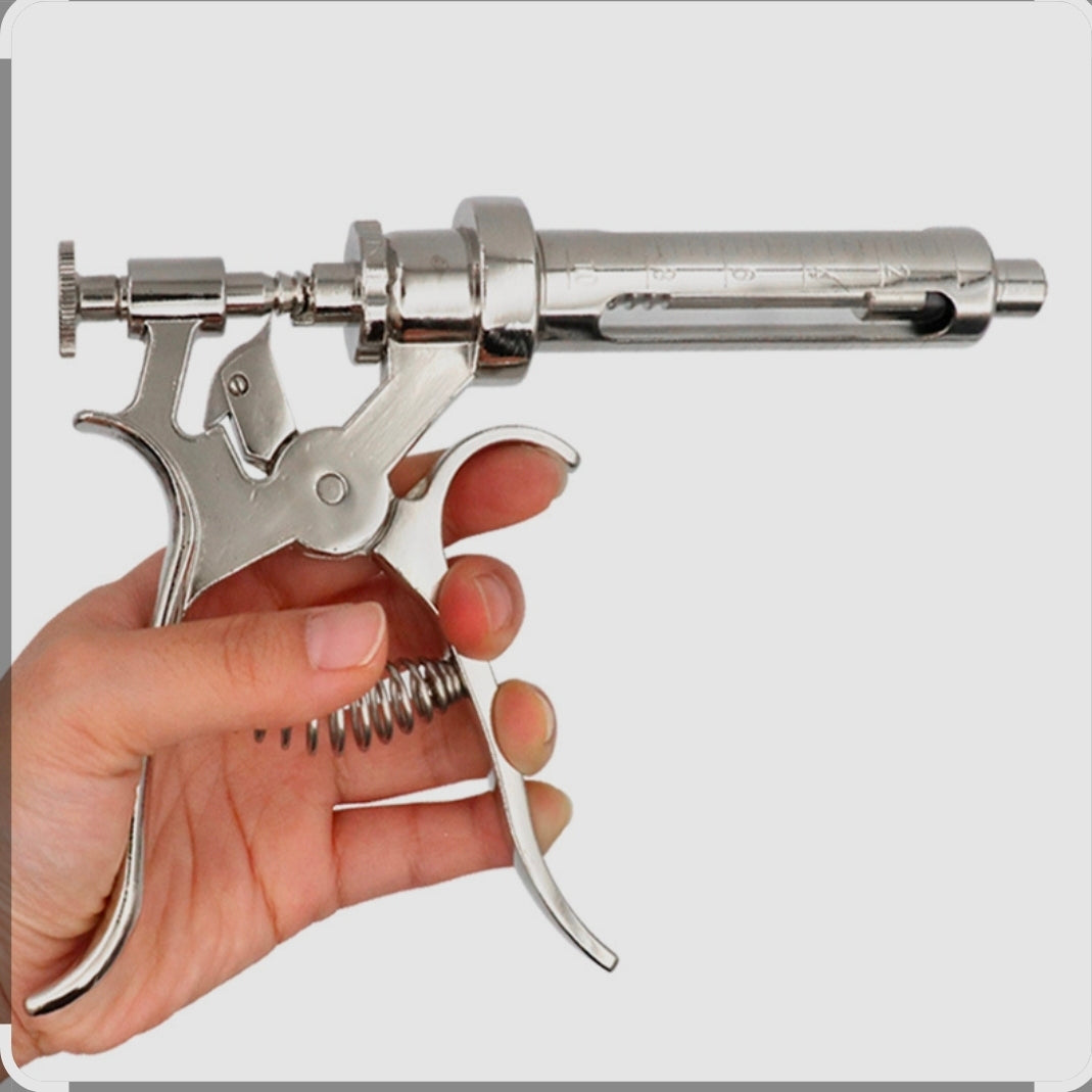 10 mL Revolver Syringe – Reusable Livestock & Veterinary Dosing Syringe